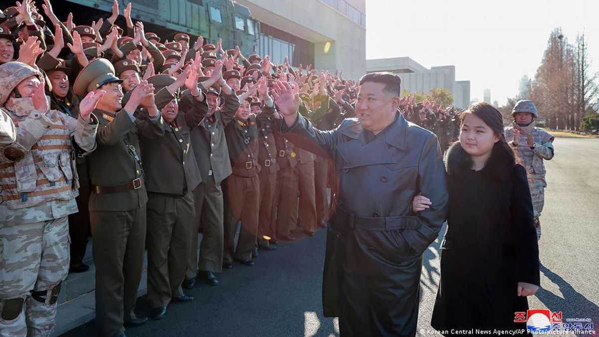 क्या किम जोंग की 12 साल की बेटी बनेगी देश की अगली तानाशाह